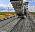 Дорожники приступают к нанесению верхнего слоя покрытия на 297-309 км трассы «Иртыш»